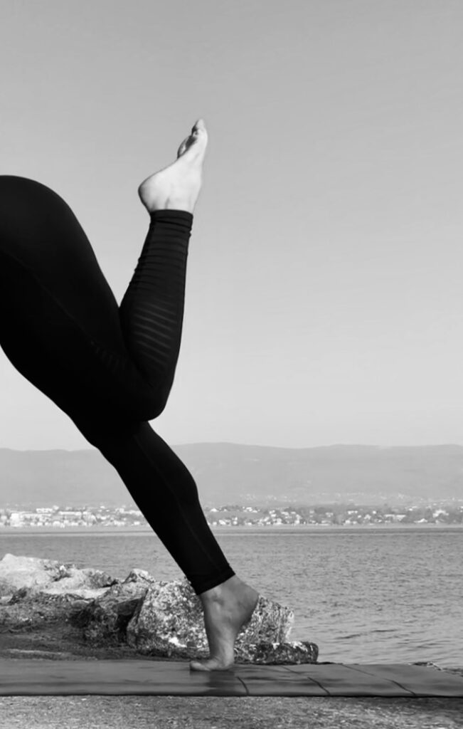 Yoga au bord du lac léman